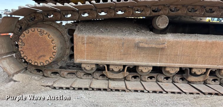 image for item FG1576 2000 Komatsu PC 220 LC excavator