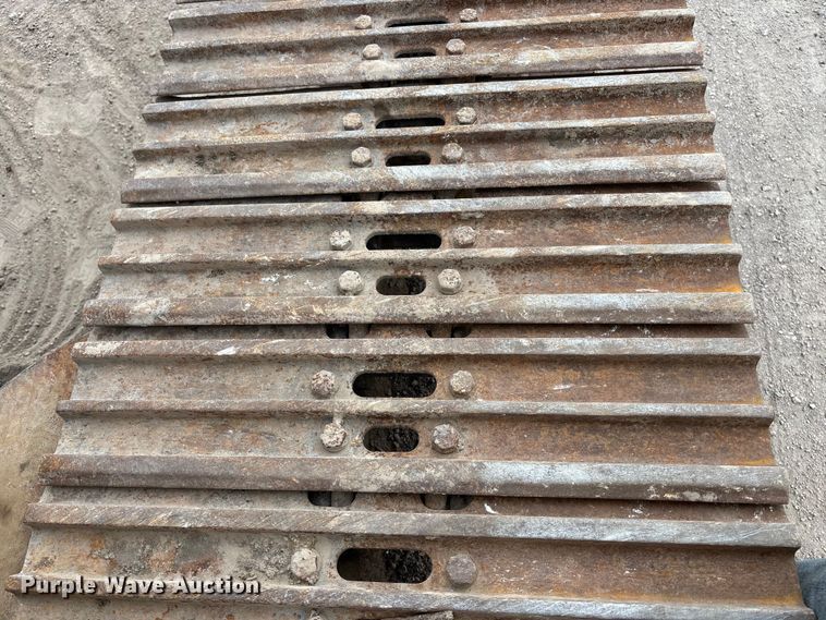 image for item FG1576 2000 Komatsu PC 220 LC excavator