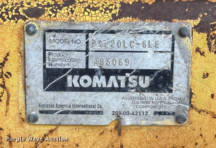 image for item FG1576 2000 Komatsu PC 220 LC excavator