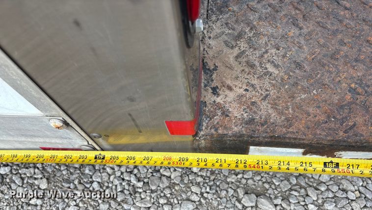 image for item FG1582 2008 Morgan truck box