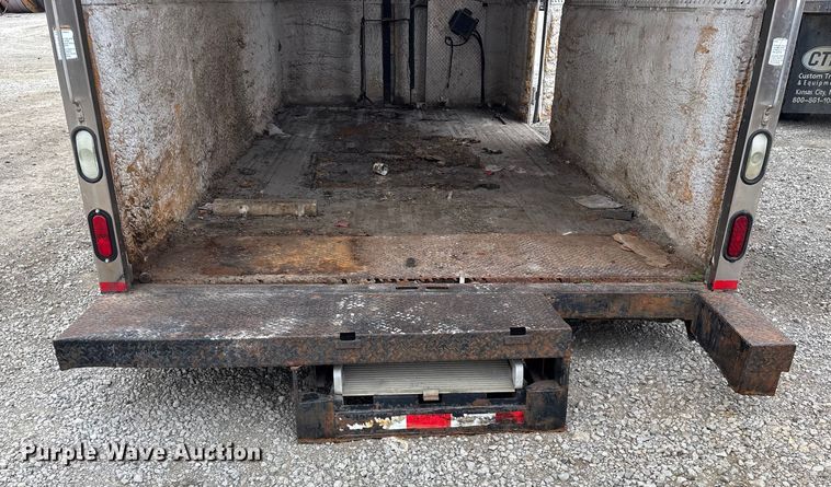 image for item FG1582 2008 Morgan truck box