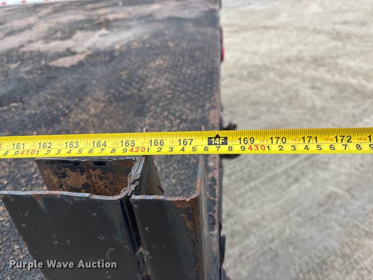 image for item FG1584 2005 Sterling flatbed truck