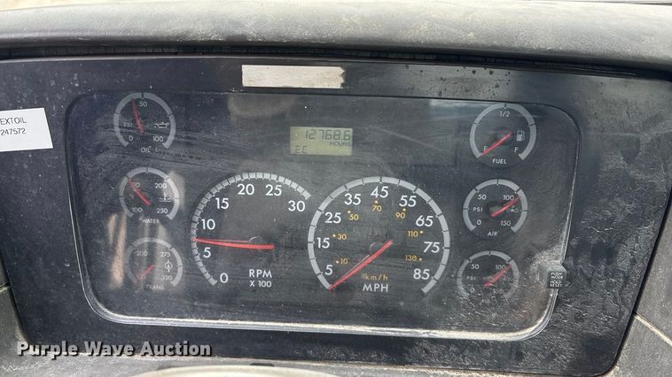 image for item FG1584 2005 Sterling flatbed truck