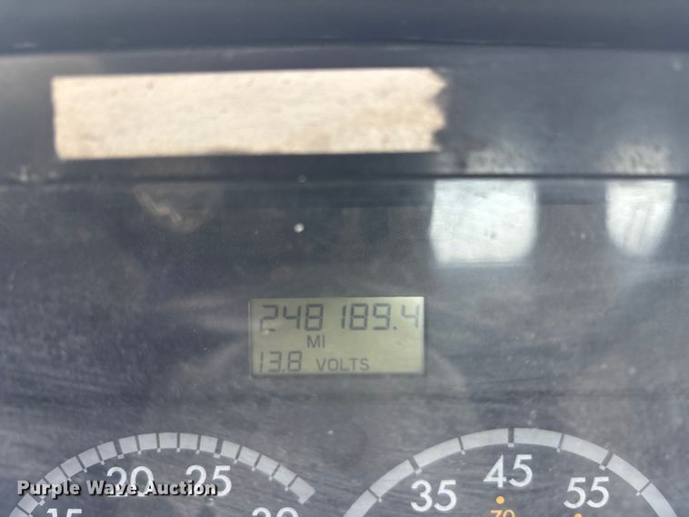 image for item FG1584 2005 Sterling flatbed truck