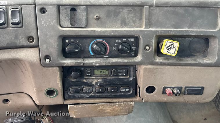 image for item FG1584 2005 Sterling flatbed truck