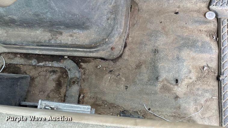 image for item FG1584 2005 Sterling flatbed truck