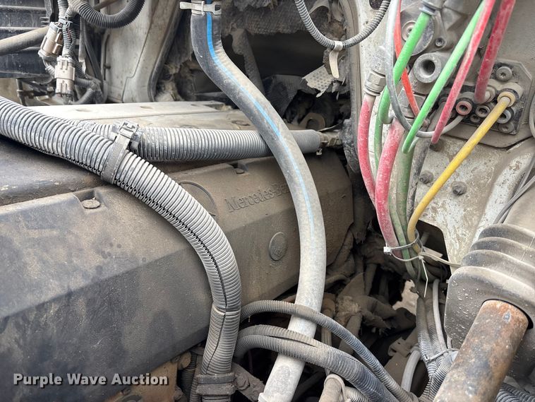 image for item FG1584 2005 Sterling flatbed truck