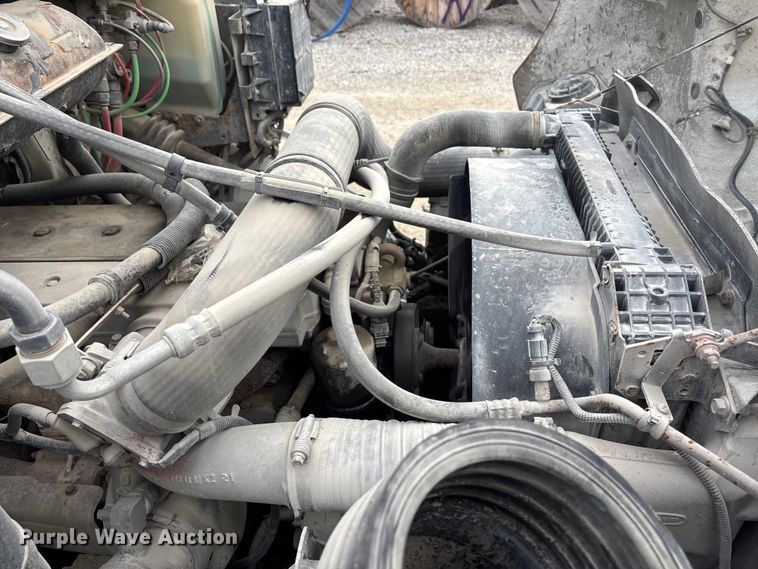 image for item FG1584 2005 Sterling flatbed truck