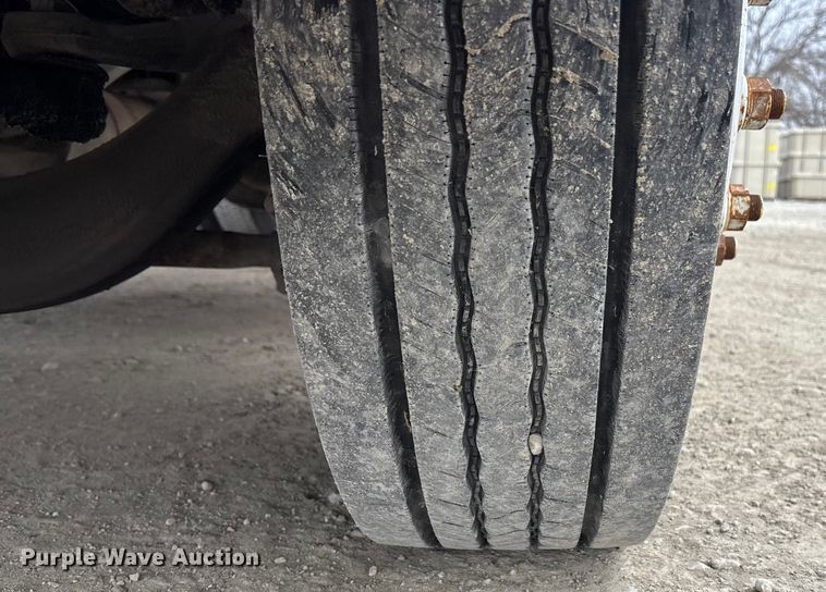 image for item FG1584 2005 Sterling flatbed truck