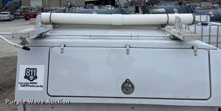 image for item FG1589 Fibre Body fiberglass topper