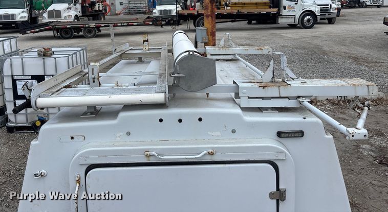 image for item FG1589 Fibre Body fiberglass topper