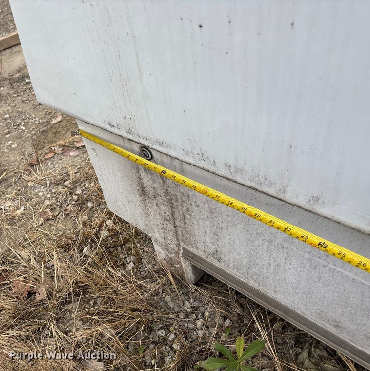 image for item FG1589 Fibre Body fiberglass topper