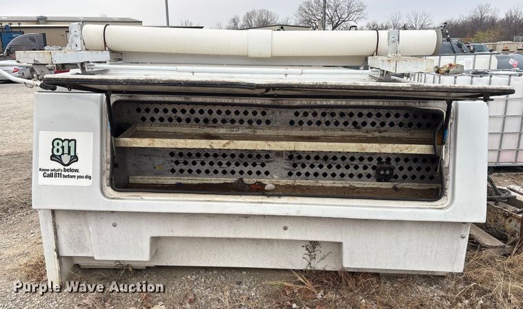 image for item FG1589 Fibre Body fiberglass topper