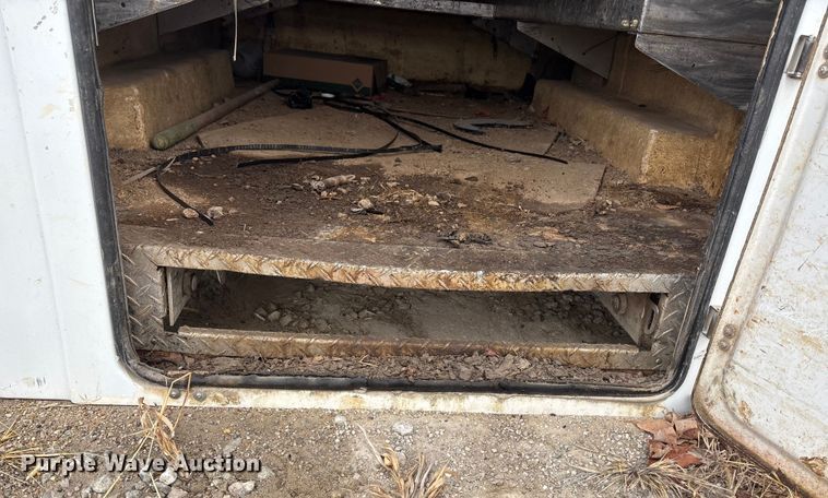 image for item FG1589 Fibre Body fiberglass topper