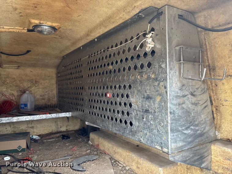 image for item FG1589 Fibre Body fiberglass topper