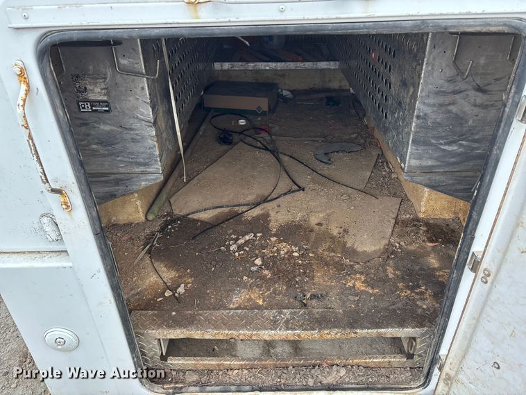 image for item FG1589 Fibre Body fiberglass topper