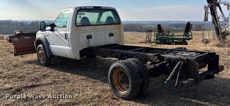 image for item FG1590 2006 Ford F550 truck cab and chassis