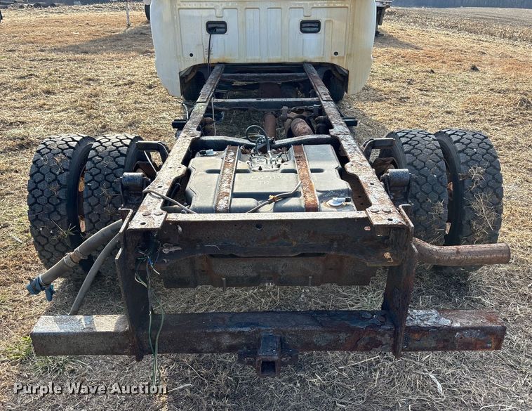 image for item FG1590 2006 Ford F550 truck cab and chassis