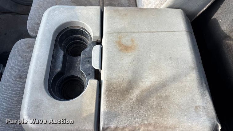 image for item FG1590 2006 Ford F550 truck cab and chassis