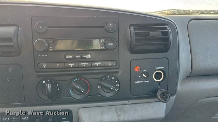 image for item FG1590 2006 Ford F550 truck cab and chassis