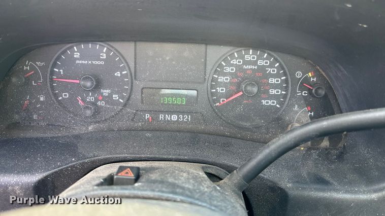 image for item FG1590 2006 Ford F550 truck cab and chassis