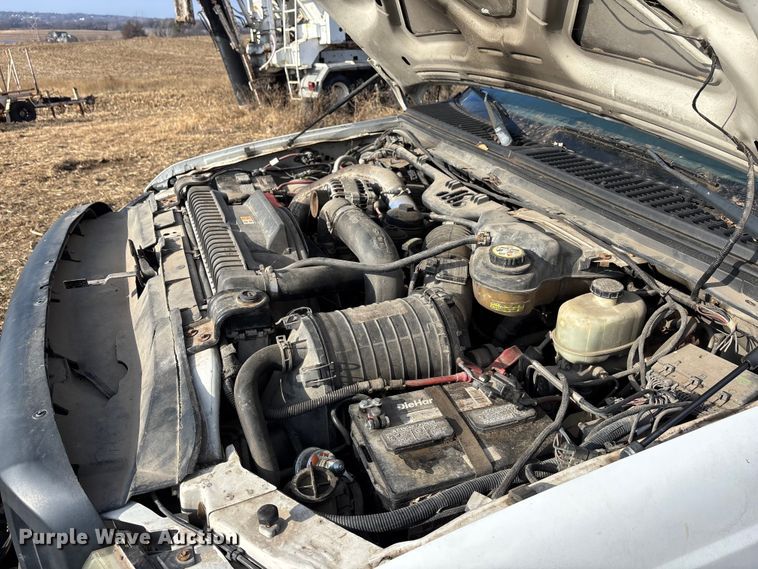 image for item FG1590 2006 Ford F550 truck cab and chassis