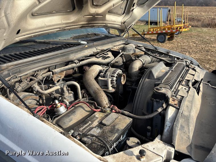 image for item FG1590 2006 Ford F550 truck cab and chassis