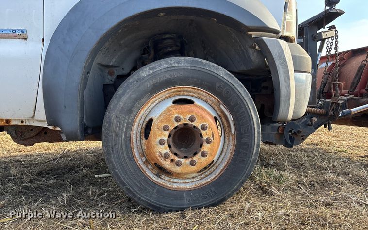 image for item FG1590 2006 Ford F550 truck cab and chassis