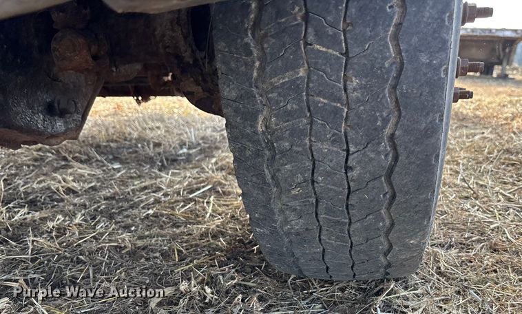 image for item FG1590 2006 Ford F550 truck cab and chassis