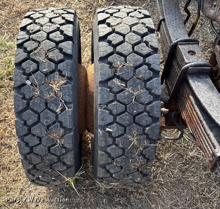 image for item FG1590 2006 Ford F550 truck cab and chassis