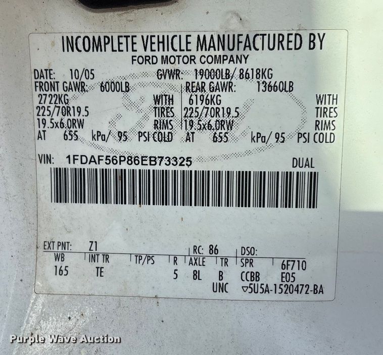 image for item FG1590 2006 Ford F550 truck cab and chassis