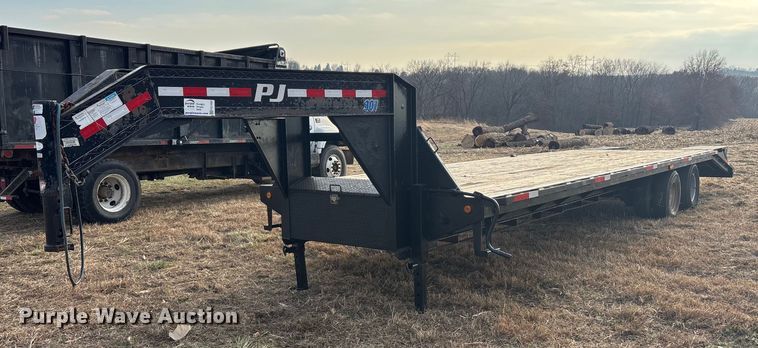 image for item FG1593 2012 Pj equipment trailer
