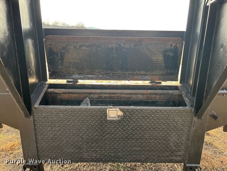 image for item FG1593 2012 Pj equipment trailer