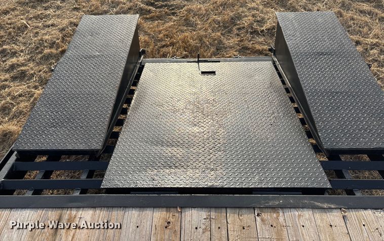 image for item FG1593 2012 Pj equipment trailer