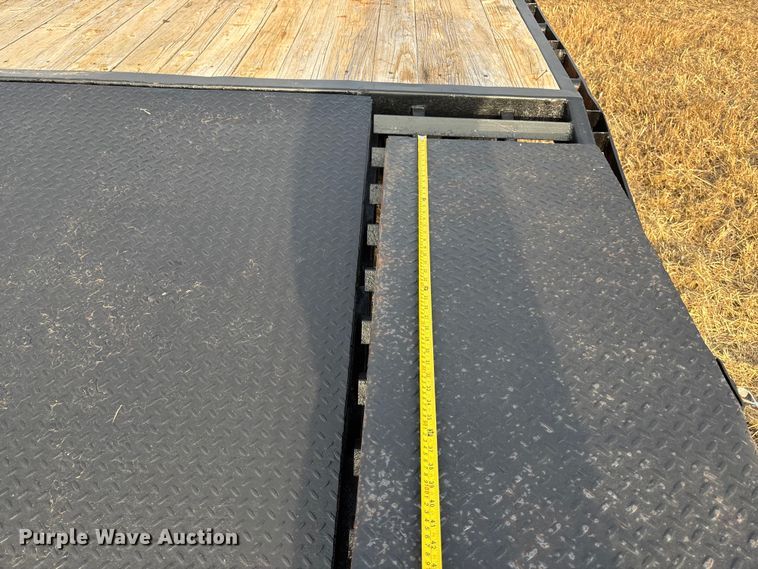 image for item FG1593 2012 Pj equipment trailer