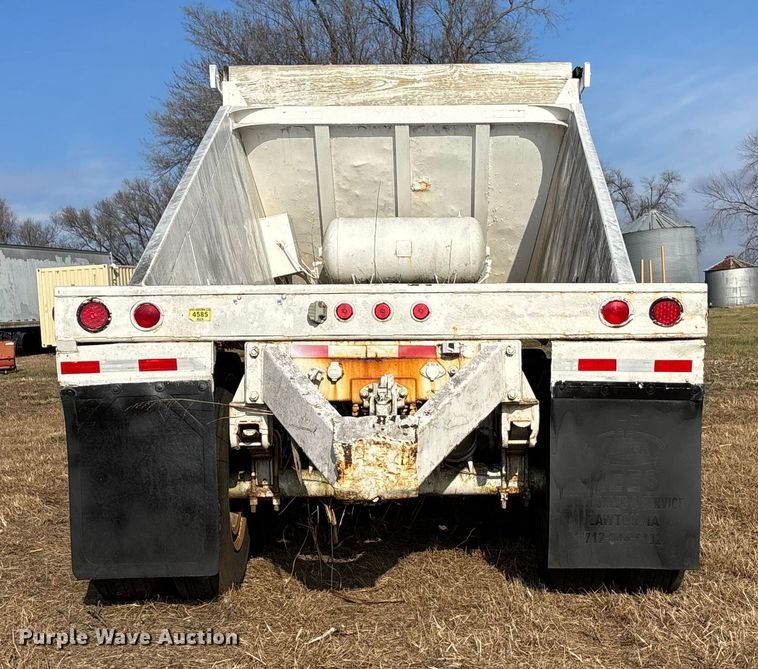 image for item FG1594 1995 Ranch bottom dump trailer