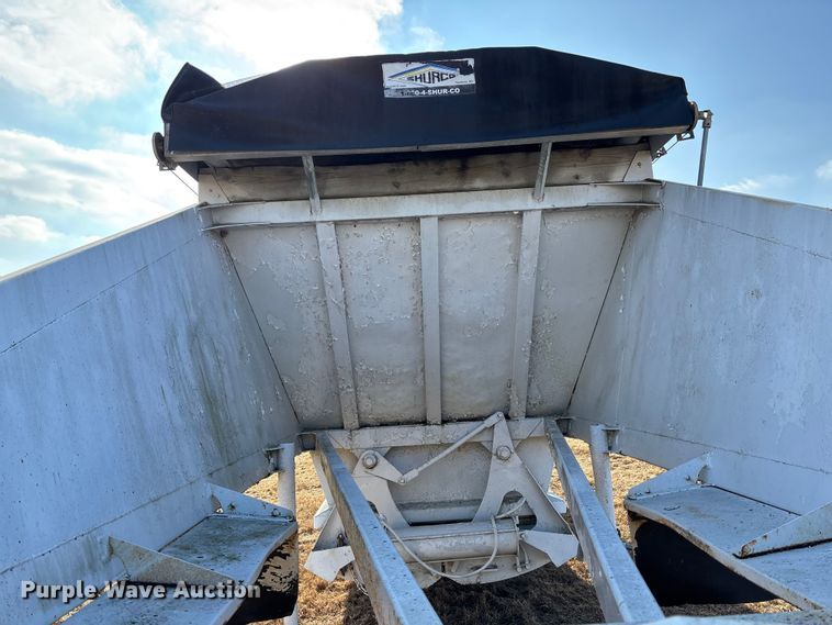 image for item FG1594 1995 Ranch bottom dump trailer