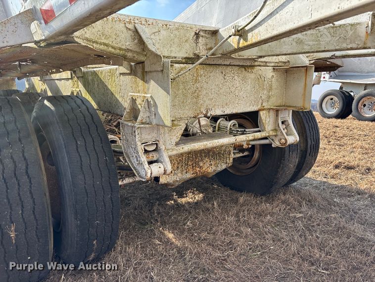 image for item FG1594 1995 Ranch bottom dump trailer