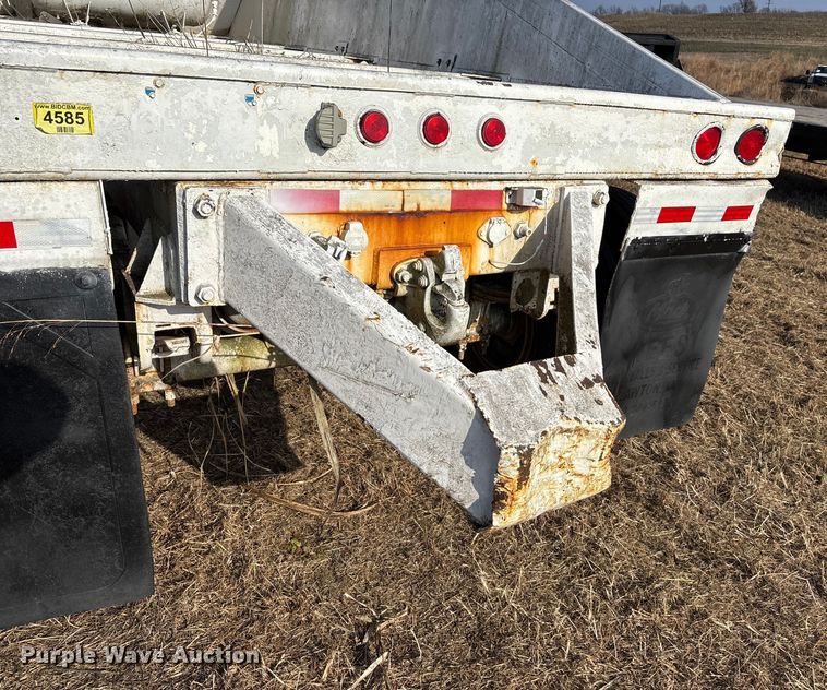 image for item FG1594 1995 Ranch bottom dump trailer