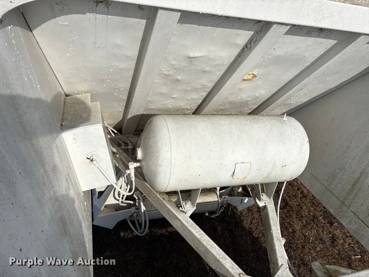 image for item FG1594 1995 Ranch bottom dump trailer