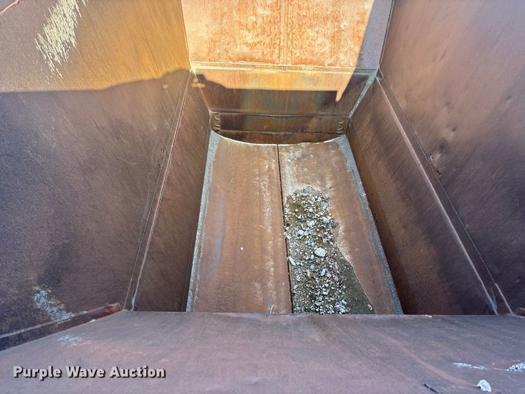 image for item FG1594 1995 Ranch bottom dump trailer