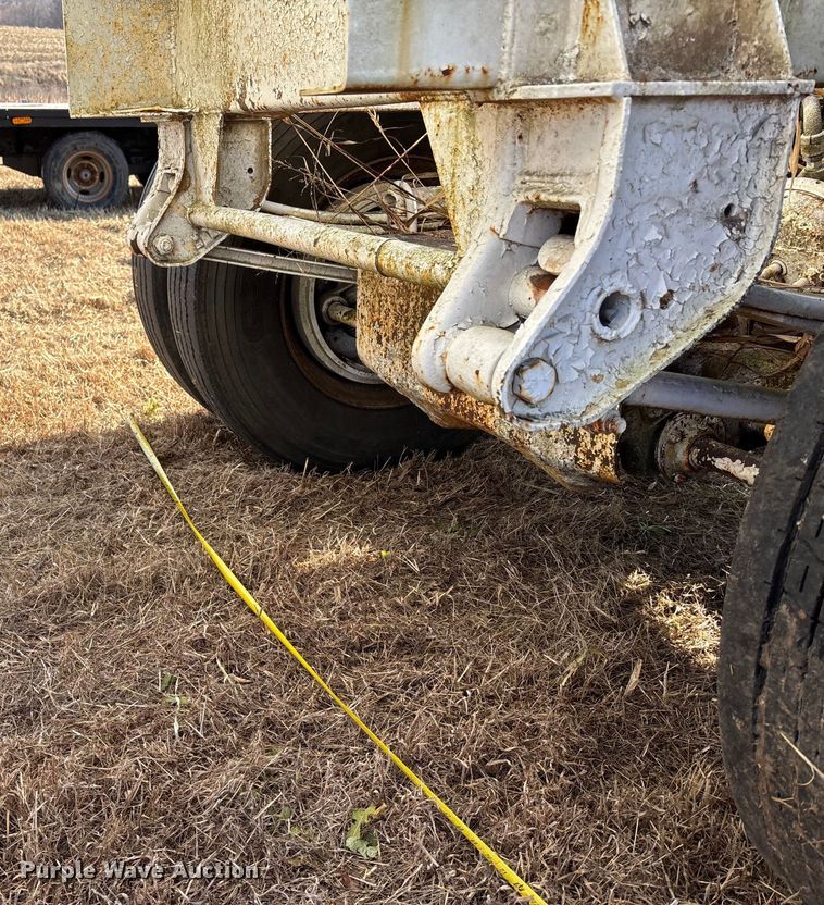 image for item FG1594 1995 Ranch bottom dump trailer