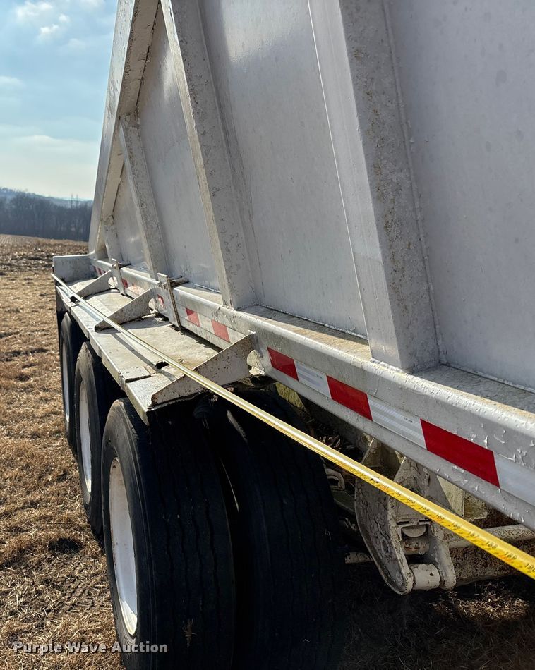 image for item FG1594 1995 Ranch bottom dump trailer