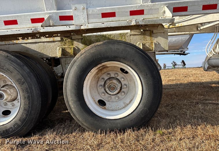 image for item FG1594 1995 Ranch bottom dump trailer