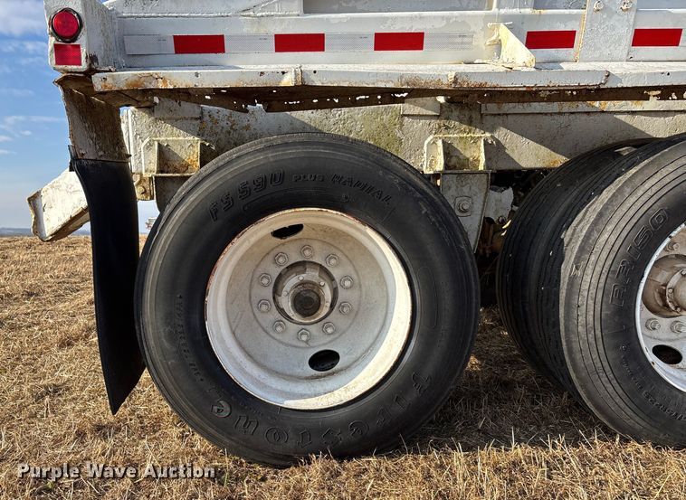image for item FG1594 1995 Ranch bottom dump trailer