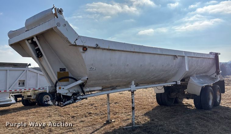 image for item FG1595 1990 Fruehauf DRXX – M2–30 end dump trailer