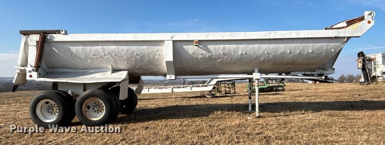 image for item FG1595 1990 Fruehauf DRXX – M2–30 end dump trailer