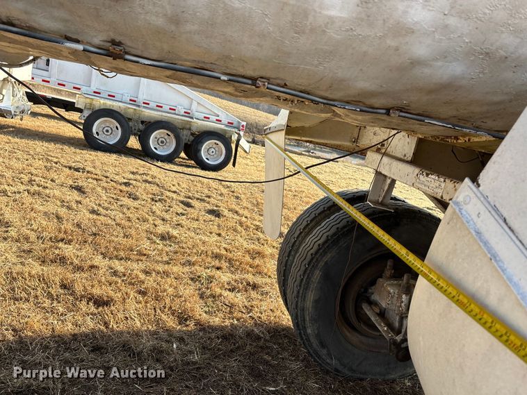 image for item FG1595 1990 Fruehauf DRXX – M2–30 end dump trailer