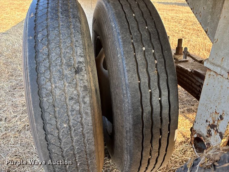 image for item FG1595 1990 Fruehauf DRXX – M2–30 end dump trailer