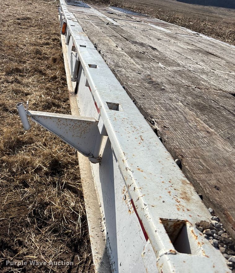 image for item FG1596 1980 Util drop deck equipment trailer